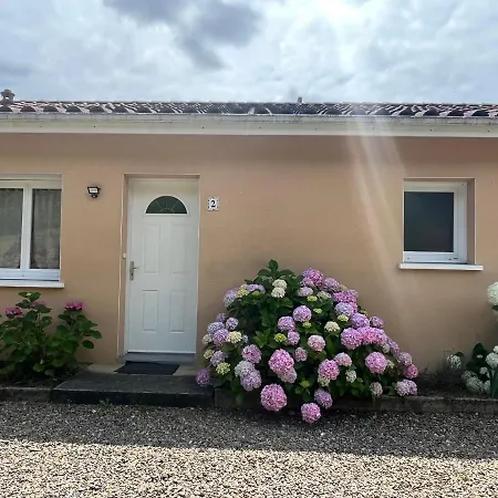 Les Iris 2 T2 45m2 A 300m Des Thermes 펜션